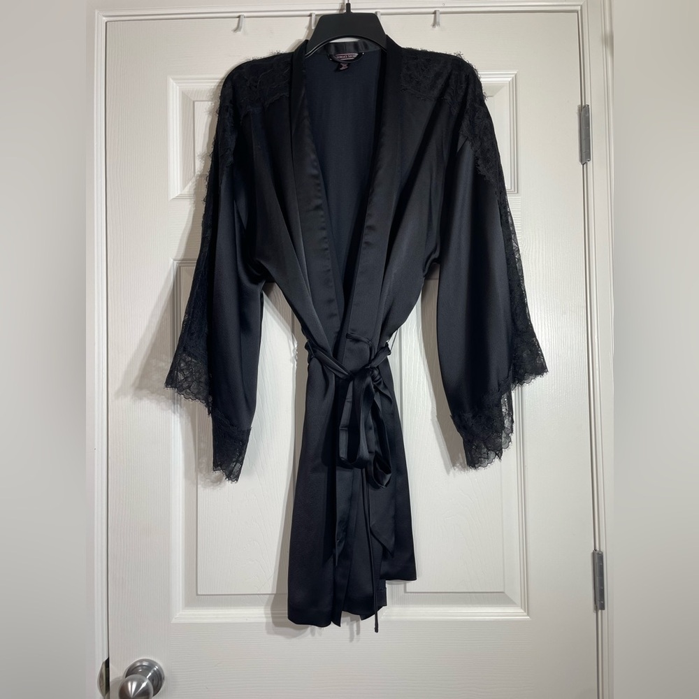 Victoria's Secret Black Satin Lace Kimono Robe M/L